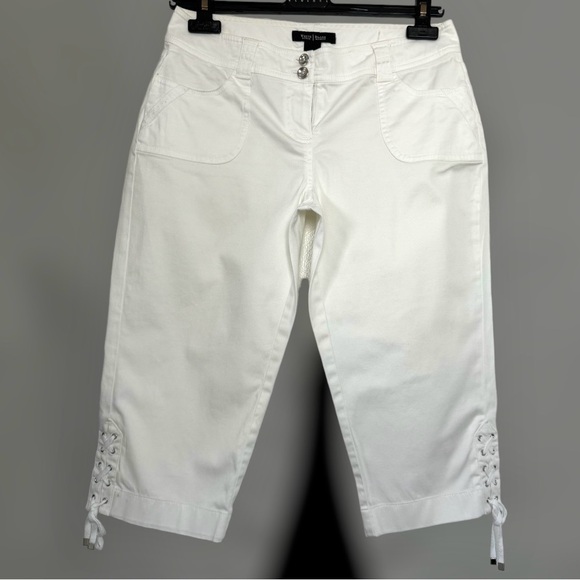 🛍️SALE🛍️ White House Black Market Pedal Pusher Lace-Up Detail Crop Pants - Picture 2 of 8